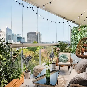  Apartament Luxury 2-bedroom Penthouse Skyline 15m Terrace, Garage, Gym, Rooftop & Only 500 M To Metro